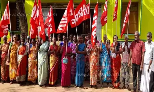 இந்திய கம்யூனிஸ்டு கட்சியினர் ஆர்ப்பாட்டம்