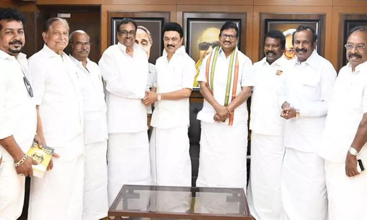 முதல்-அமைச்சர் மு.க.ஸ்டாலினை சந்தித்து வாழ்த்து பெற்றார் ஈ.வி.கே.எஸ். இளங்கோவன்..!