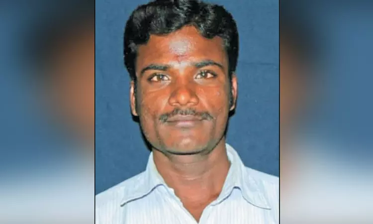 தனியார் நிறுவன ஊழியர் தூக்குப்போட்டு தற்கொலை தனியார் நிறுவன ஊழியர் தூக்குப்போட்டு தற்கொலை