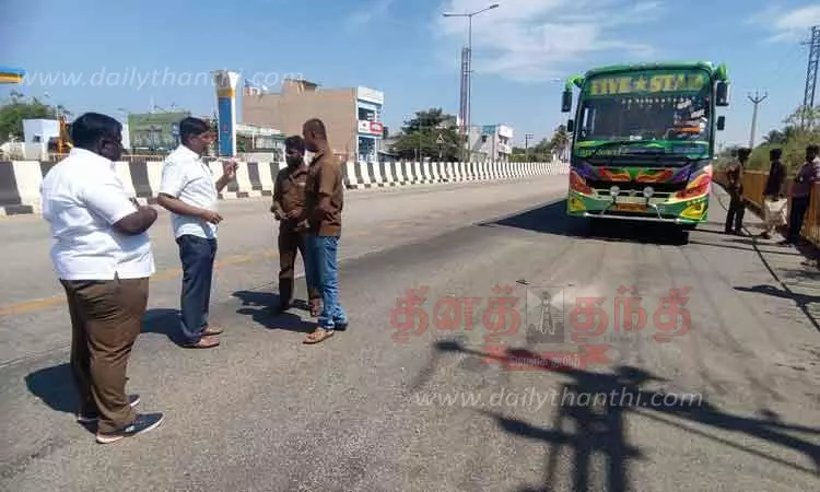 கிணத்துக்கடவு ஊருக்குள் வராமல் மேம்பாலத்தில் சென்ற 2 தனியார் பஸ்களுக்கு அபராதம்-வட்டார போக்குவரத்து அதிகாரி நடவடிக்கை