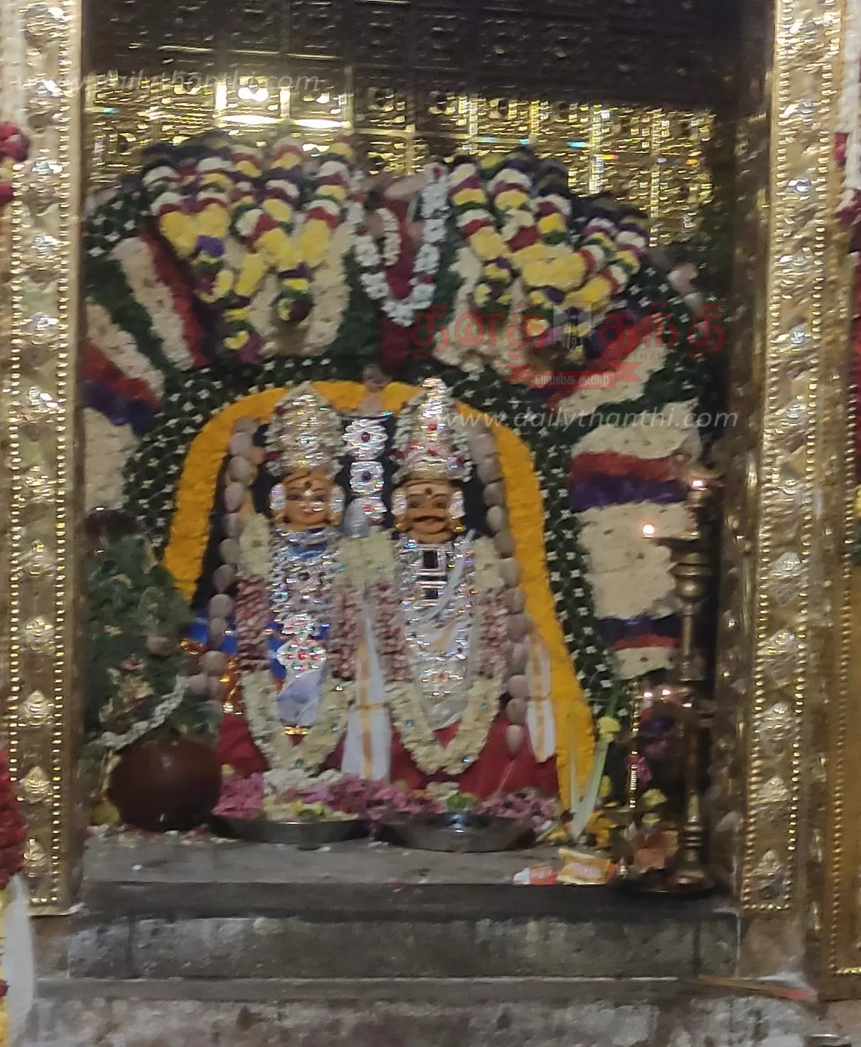 மோகனூர் வள்ளியம்மன், நம்பியண்ணன் கோவிலில்பொங்கல் விழா திரளான பக்தர்கள் சாமி தரிசனம் மோகனூர் வள்ளியம்மன், நம்பியண்ணன் கோவிலில்பொங்கல் விழா திரளான பக்தர்கள் சாமி தரிசனம்