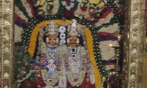 மோகனூர் வள்ளியம்மன், நம்பியண்ணன் கோவிலில்பொங்கல் விழா திரளான பக்தர்கள் சாமி தரிசனம் மோகனூர் வள்ளியம்மன், நம்பியண்ணன் கோவிலில்பொங்கல் விழா திரளான பக்தர்கள் சாமி தரிசனம்