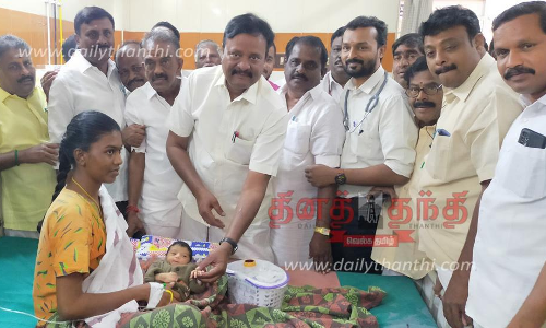 ஆரணி அரசு மருத்துவமனையில் மார்ச் 1-ந் தேதி பிறந்த குழந்தைகளுக்கு தங்க மோதிரம்
