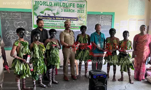 அரசு பள்ளியில் வன உயிரின தினம் குறித்த விழிப்புணர்வு கலை நிகழ்ச்சி