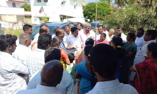 அ.தி.மு.க. எம்.எல்.ஏ.வை பொதுமக்கள் முற்றுகை