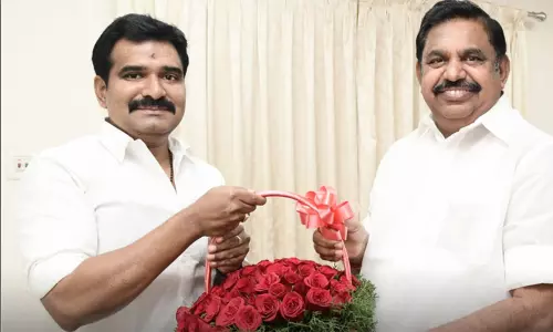 அதிமுகவில் இணைந்தார் பாஜக தொழில்நுட்ப பிரிவு தலைவர் சிடிஆர் நிர்மல் குமார்...!