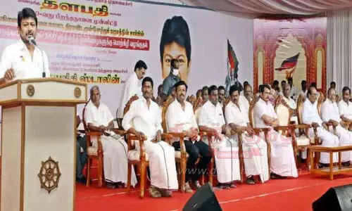 பா.ஜ.க.வின் கண்அசைவு இல்லாமல் அ.தி.மு.க.வில் எதுவும் நடக்காது பா.ஜ.க.வின் கண்அசைவு இல்லாமல் அ.தி.மு.க.வில் எதுவும் நடக்காது