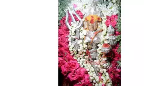 திருவப்பூர் முத்துமாரியம்மன் கோவிலில் மாசி திருவிழா கொடியேற்றத்துடன் தொடங்கியது