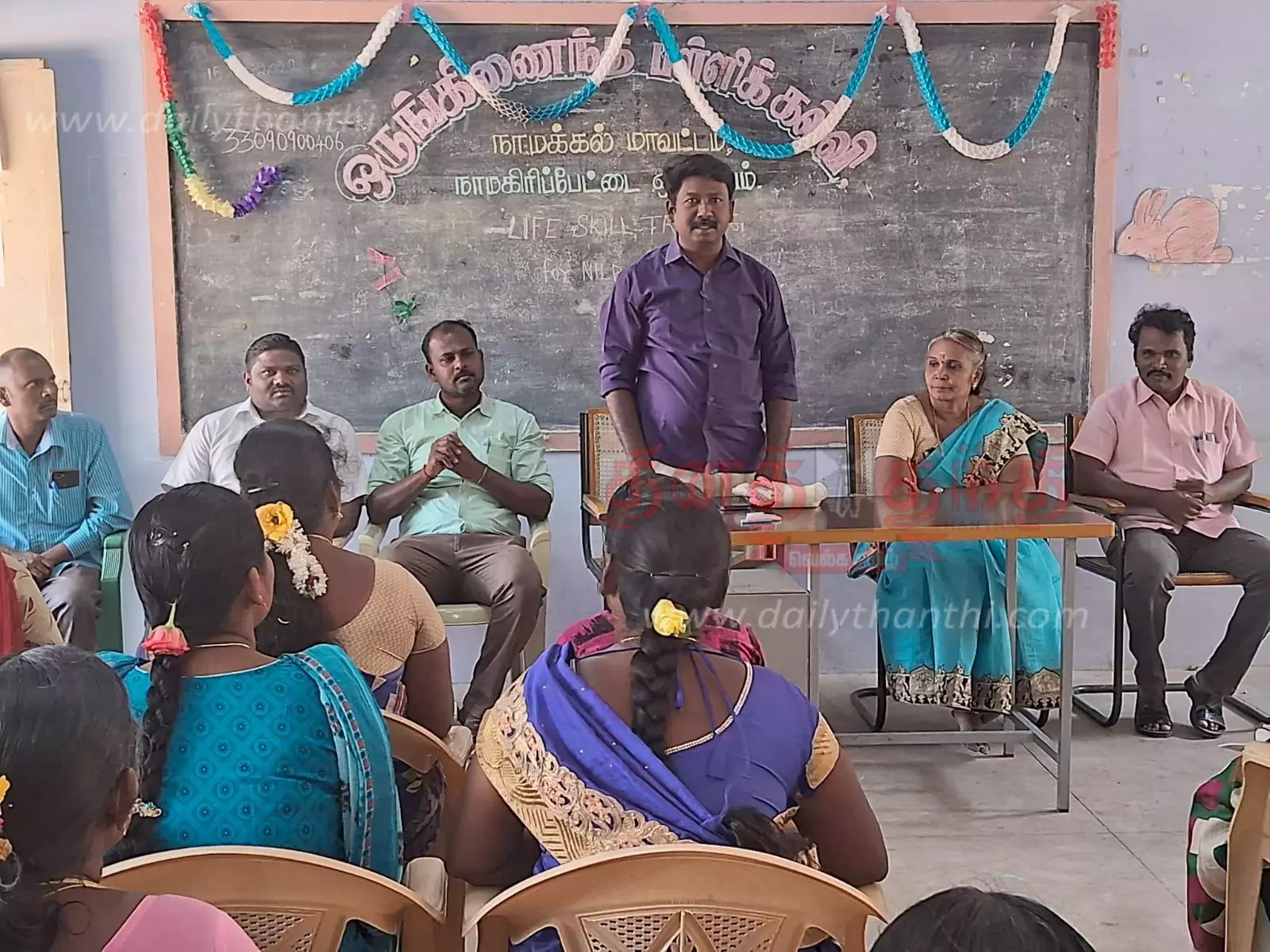 தன்னார்வலர்களுக்கு வாழ்வியல் திறன் பயிற்சி தன்னார்வலர்களுக்கு வாழ்வியல் திறன் பயிற்சி