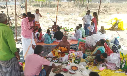 முன்னோர்களுக்கு தர்ப்பணம்