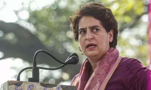 எதிர்க்கட்சிகளின் குரலை நசுக்க பா.ஜனதா முயற்சி: ராப்ரிதேவியிடம் விசாரணைக்கு பிரியங்கா கண்டனம் எதிர்க்கட்சிகளின் குரலை நசுக்க பா.ஜனதா முயற்சி: ராப்ரிதேவியிடம் விசாரணைக்கு பிரியங்கா கண்டனம்