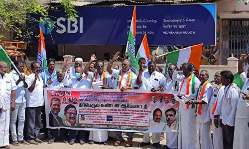 காங்கிரஸ் கட்சியினர் கண்டன ஆர்ப்பாட்டம்