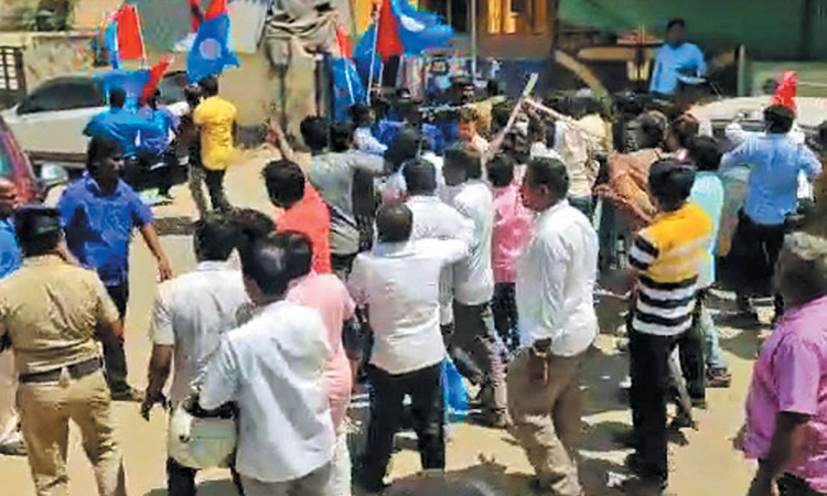 போரூரில் நாம் தமிழர்-ஆதித்தமிழர் கட்சியினர் இடையே மோதல் - கல், கட்டையால் தாக்கிக் கொண்டதால் பரபரப்பு