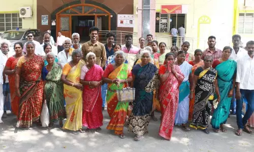 கலெக்டர் அலுவலகத்தைமீன் வியாபாரிகள் முற்றுகை