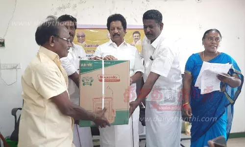 வேளாண் கருவிகள், உளுந்து விதை வழங்கும் நிகழ்ச்சி வேளாண் கருவிகள், உளுந்து விதை வழங்கும் நிகழ்ச்சி