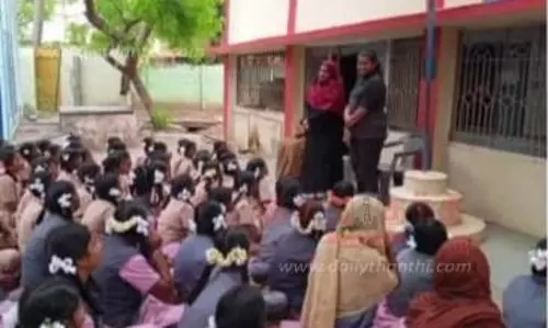 இளையான்குடி அரசு பள்ளியில் சர்வதேச மகளிர் தின விழா