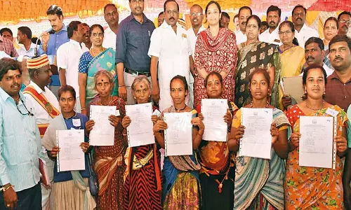 காஞ்சீபுரம் மாவட்டத்தில்  மனு நீதி நாள் முகாம்