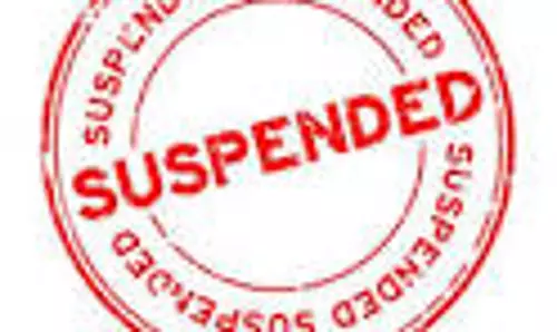 மாரண்டஅள்ளி அருகே அரசு பள்ளி வகுப்பறையில்பொருட்களை உடைத்து சேதப்படுத்திய 5 மாணவ, மாணவிகள் இடைநீக்கம் மாரண்டஅள்ளி அருகே அரசு பள்ளி வகுப்பறையில்பொருட்களை உடைத்து சேதப்படுத்திய 5 மாணவ, மாணவிகள் இடைநீக்கம்