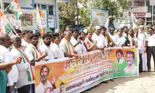 நாகர்கோவிலில் காங்கிரஸ் கட்சியினர் ஆர்ப்பாட்டம்