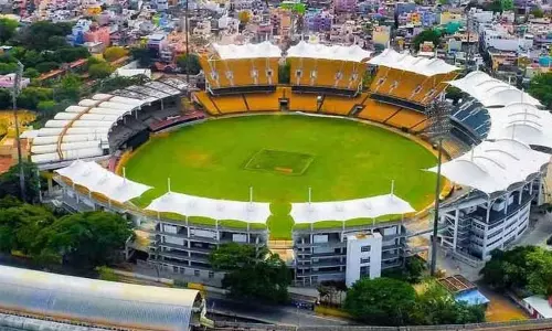இந்தியா-ஆஸ்திரேலியா கடைசி ஒருநாள் கிரிக்கெட்: சென்னை சேப்பாக்கம் ஸ்டேடியத்தில் 18-ந்தேதி டிக்கெட் விற்பனை...!