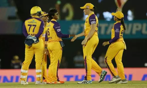 மகளிர் பிரிமியர் லீக்: யு.பி.வாரியர்ஸ் அணிக்கு 139 ரன்கள் இலக்கு நிர்ணயித்தது பெங்களூரு