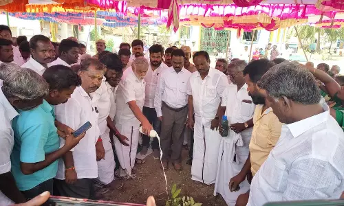 ரூ.3¼ கோடியில் வளர்ச்சி திட்ட பணிகள்; அமைச்சர் இ.பெரியசாமி தொடங்கி வைத்தார்