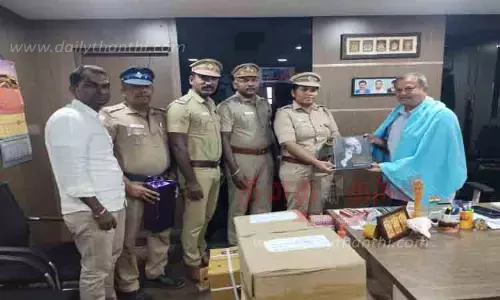 சிறைக்கைதிகளுக்கு ரூ.4 லட்சம் புத்தகங்கள்