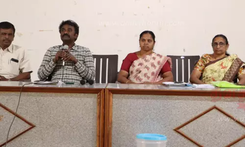 தேர்வு மையத்திற்கு செல்போன் கொண்டு செல்ல தடைமாநில தொழிற் கல்வி இணை இயக்குனர் எச்சரிக்கை