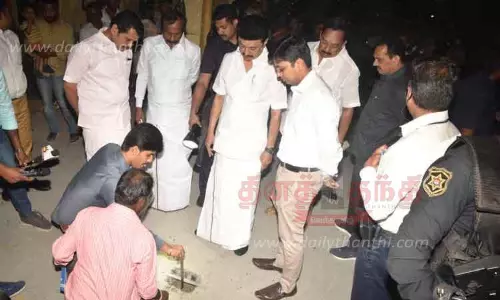 சாலைப் பணியின் தரம் குறித்து முதல்- அமைச்சர் மு.க.ஸ்டாலின் திடீர் ஆய்வு