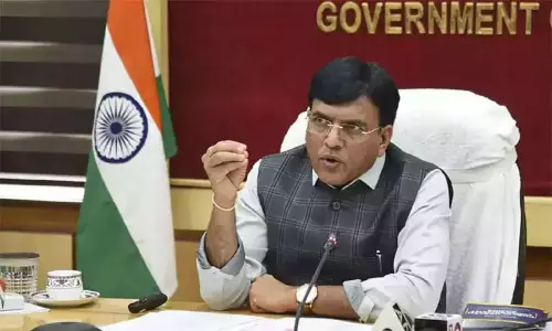 150 நாடுகளுக்கு மருந்துகள் மற்றும் மருத்துவ உபகரணங்கள் விநியோகம் - மத்திய மந்திரி தகவல்