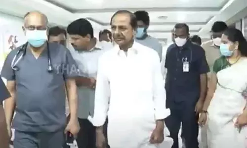 தெலங்கானா முதல்-மந்திரி சந்திரசேகர ராவ் மருத்துவமனையில் அனுமதி