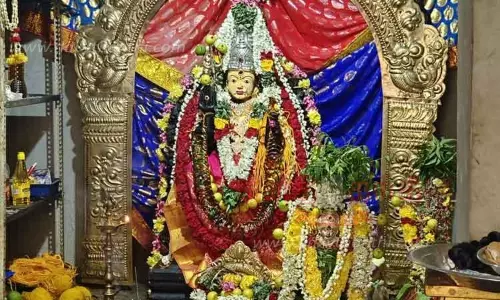 குண்டத்து காளியம்மன் கோவிலில் குண்டம் திருவிழா