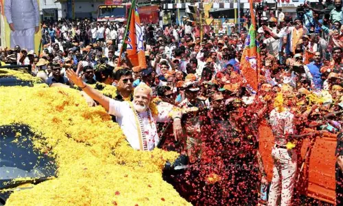 118 கி.மீ. தூரத்துக்கு அமைக்கப்பட்ட பெங்களூரு-மைசூரு விரைவுச்சாலை; ரதமர் மோடி நாட்டுக்கு அர்ப்பணித்தார்