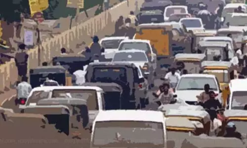 ஆக்கிரமிப்பினால் போக்குவரத்து ெநரிசல்