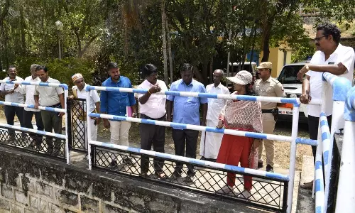 பெரியகுளம் அருகேசோத்துப்பாறை அணையில் ஷட்டர் பழுது:கலெக்டர் ஆய்வு