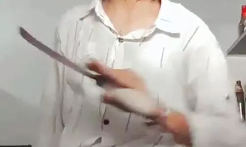 ஆயுதங்களுடன் மிரட்டல் வீடியோ வெளியிட்ட இளம்பெண் தமன்னா கைது