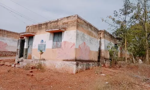 பழங்குடியின தொகுப்பு வீடுகள் சேதம்