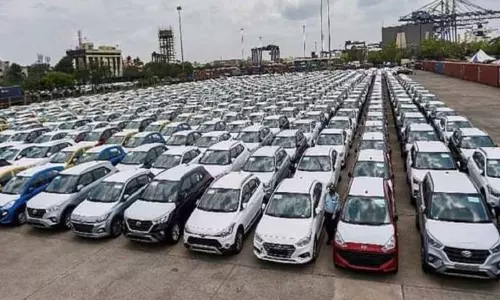 வாகனங்களை அழிக்க ஆண்டு வரம்பு நிர்ணயமா? - மத்திய அரசு விளக்கம் வாகனங்களை அழிக்க ஆண்டு வரம்பு நிர்ணயமா? - மத்திய அரசு விளக்கம்