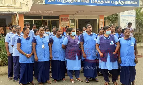 துப்புரவு பணியாளர்கள் திடீர் போராட்டம்