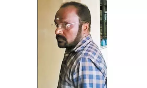 ரூ.2500 லஞ்சம் வாங்கிய வழக்கு; கலெக்டர் அலுவலக ஊழியருக்கு 4 ஆண்டு சிறை தண்டனை ரூ.2500 லஞ்சம் வாங்கிய வழக்கு; கலெக்டர் அலுவலக ஊழியருக்கு 4 ஆண்டு சிறை தண்டனை