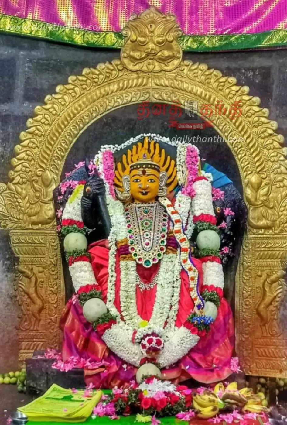 அந்தியூர் பத்ரகாளி அம்மன் கோவிலில் குண்டம் திருவிழா- பூச்சாட்டுதலுடன் தொடங்கியது அந்தியூர் பத்ரகாளி அம்மன் கோவிலில் குண்டம் திருவிழா- பூச்சாட்டுதலுடன் தொடங்கியது