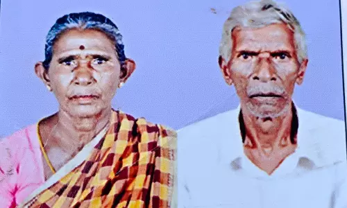 இறப்பிலும் இணைபிரியாத தம்பதி