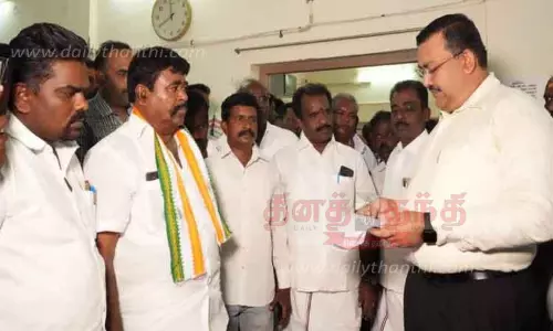 மின்னணு வாக்குப்பதிவு எந்திரங்கள் பிரித்தெடுக்கும் பணி