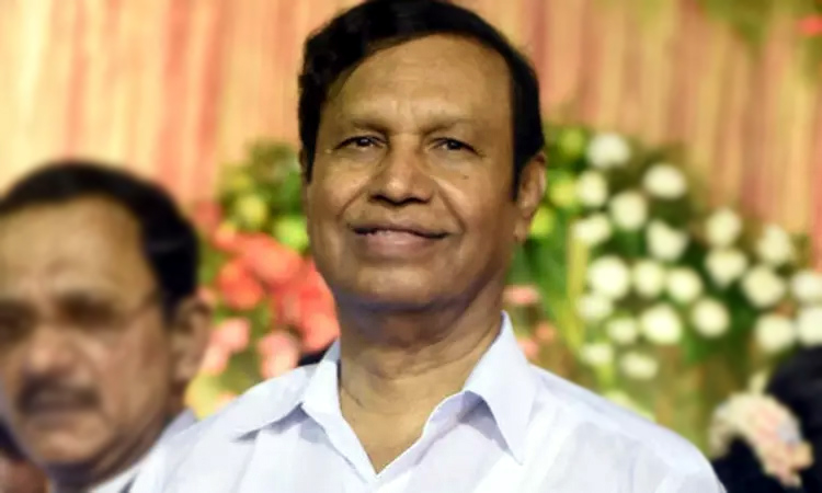 சென்னை விமான நிலையத்தில் விரிவாக்க பணிகள் முடிந்ததால் அண்ணா, காமராஜர் பெயர் பலகைகளை மீண்டும் வைக்க வேண்டும்