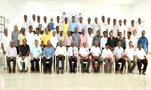 ஆதித்தனார் கல்லூரியில் முன்னாள் மாணவர்கள் சந்திப்பு