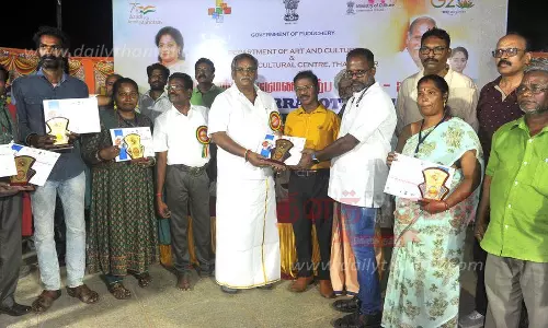 ஓவியம், சுடுமண் சிற்ப கலைஞர்களுக்கு சான்றிதழ்