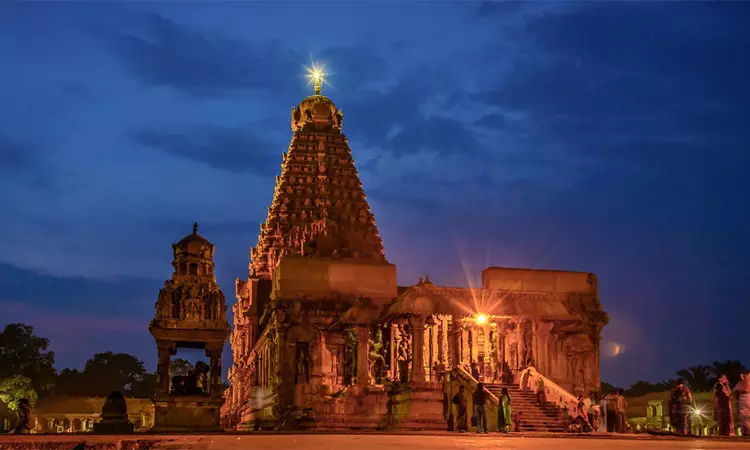 தஞ்சையில் சோழர் அருங்காட்சியம் தஞ்சையில் சோழர் அருங்காட்சியம்