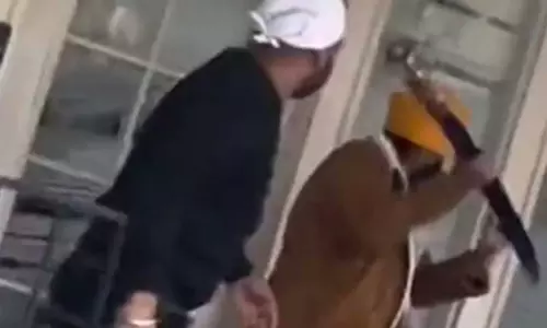 அமெரிக்காவில் உள்ள  இந்திய தூதரகம் மீது காலிஸ்தான் ஆதரவாளர்கள் தாக்குதல்