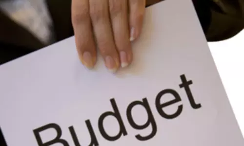 குடும்பத் தலைவிகளுக்கு மாதம் ரூ.1,000 உரிமைத்தொகை அறிவிப்பு மகிழ்ச்சி அளிக்கிறது