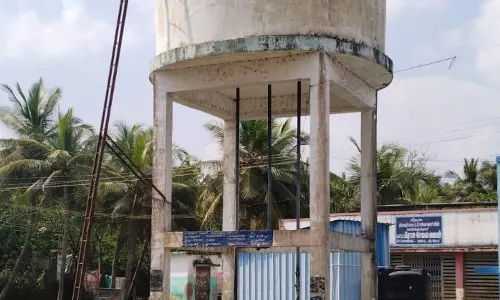 சேதமடைந்த மேல்நிலை நீர்த்தேக்க தொட்டி சீரமைக்கப்படுமா?